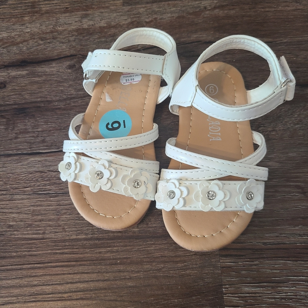 *SALE 3/$10* Toddler Sandals Size 6